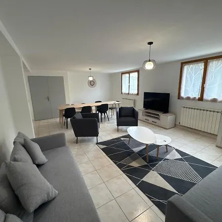 130m T4 Garden And Car Parks - Stade-eurexpo-lyon Apartment *